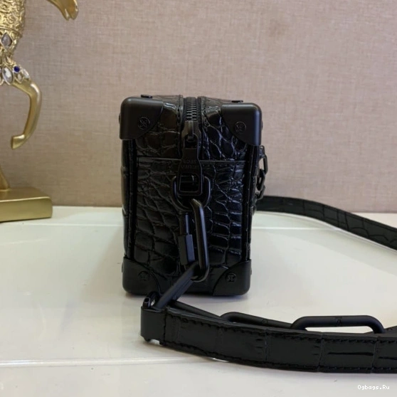 VUITTON TRUNK SOFT LOUIS 0414